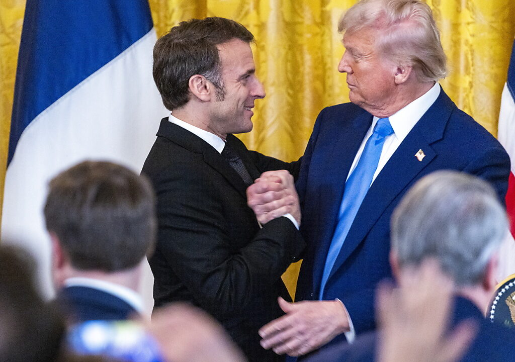 Macron affaibli et impuissant après sa rencontre avec Trump : une démonstration de faiblesse