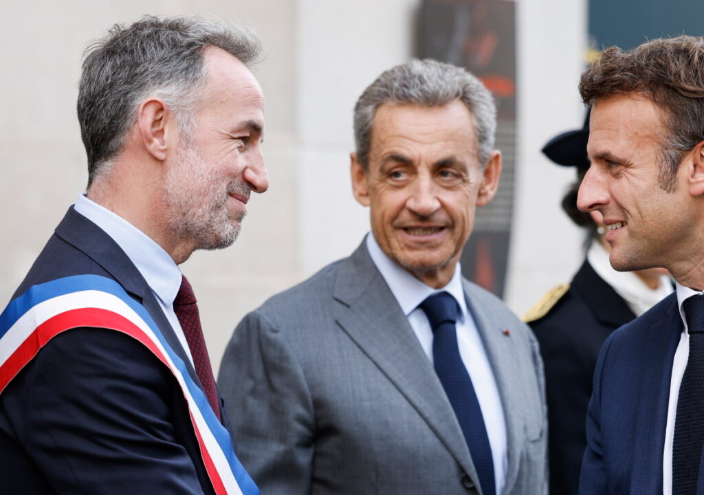 Une alliance fragile à Paris : Grégoire en tête face aux divisions de la gauche